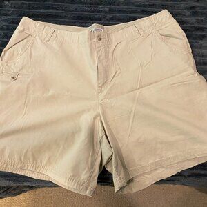 Columbia Tan Shorts Women 20W